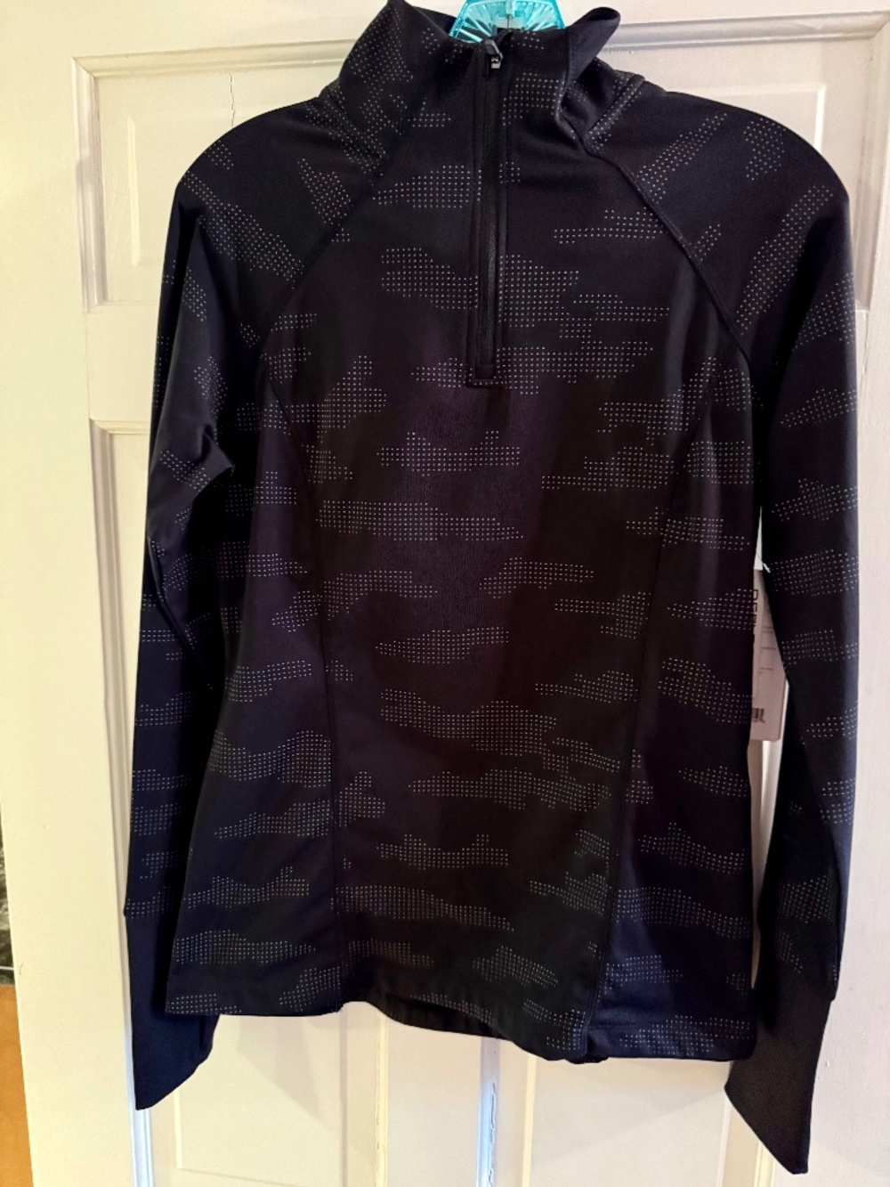 Mondetta Wms Long Sleeve Black Reflective Top size Med NWT